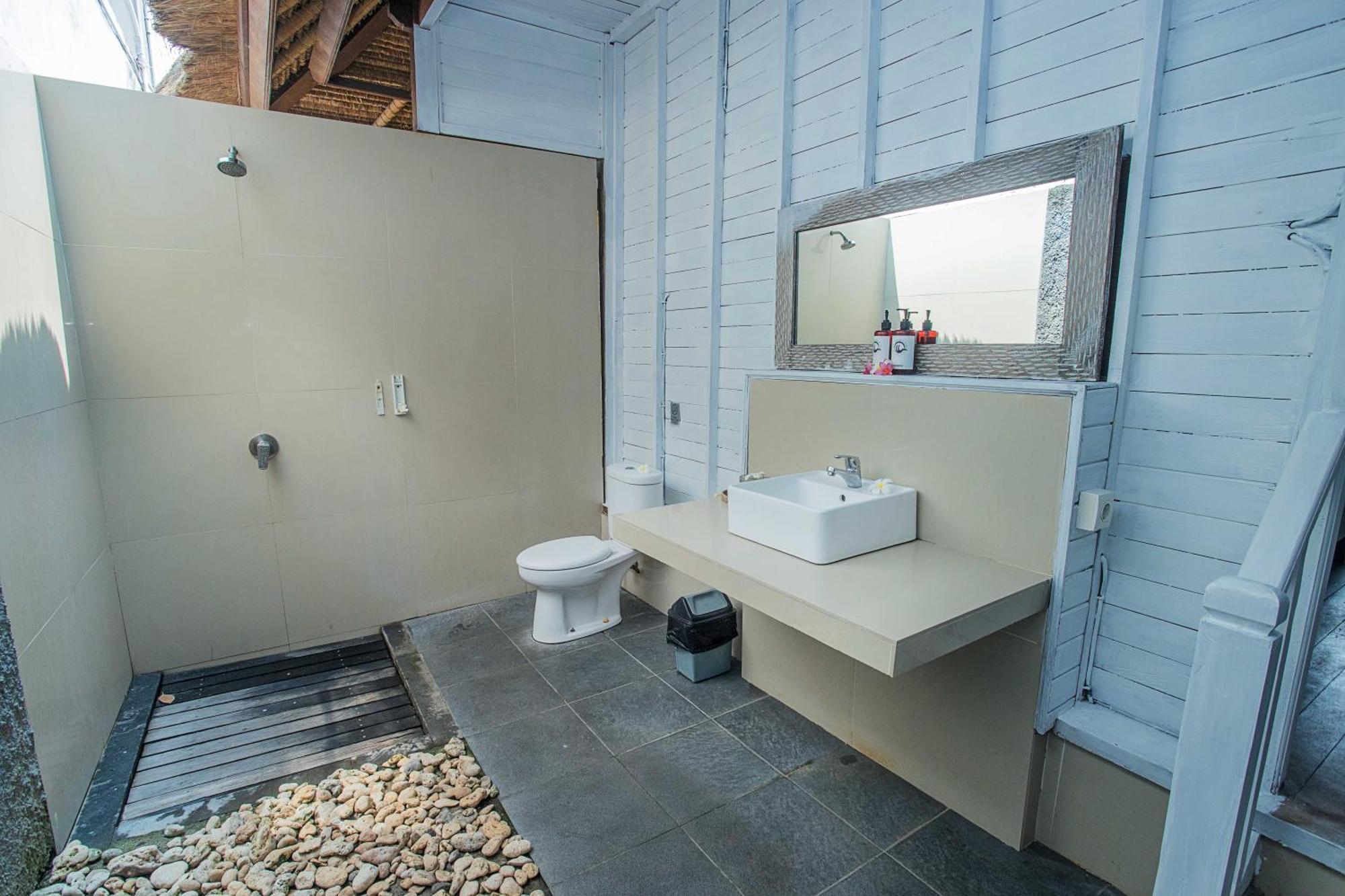Koji Garden Huts Hotel Нуса Лембонган Екстериор снимка