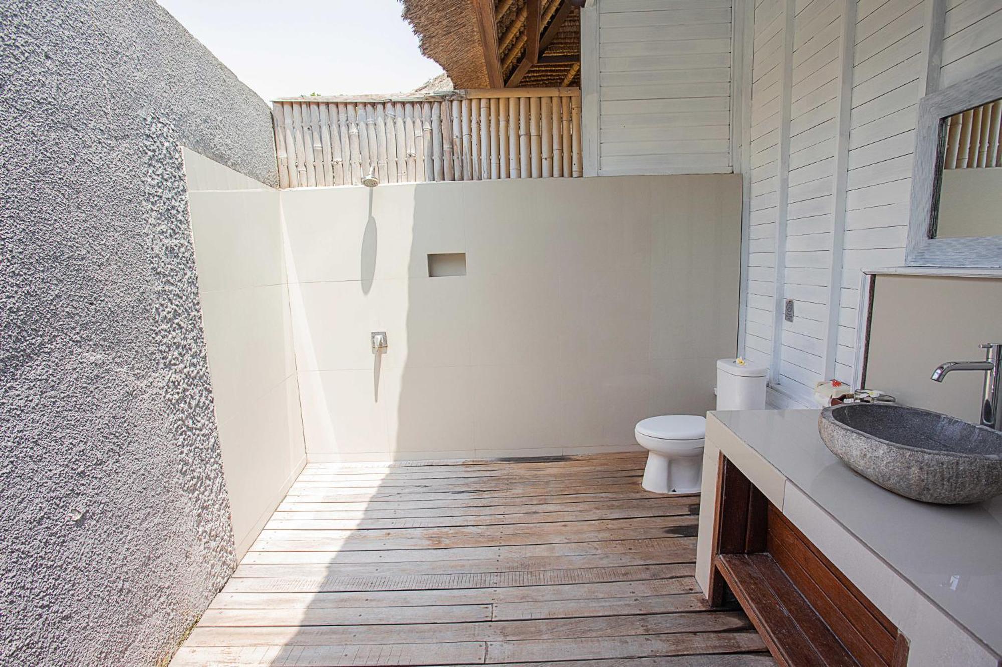Koji Garden Huts Hotel Нуса Лембонган Екстериор снимка