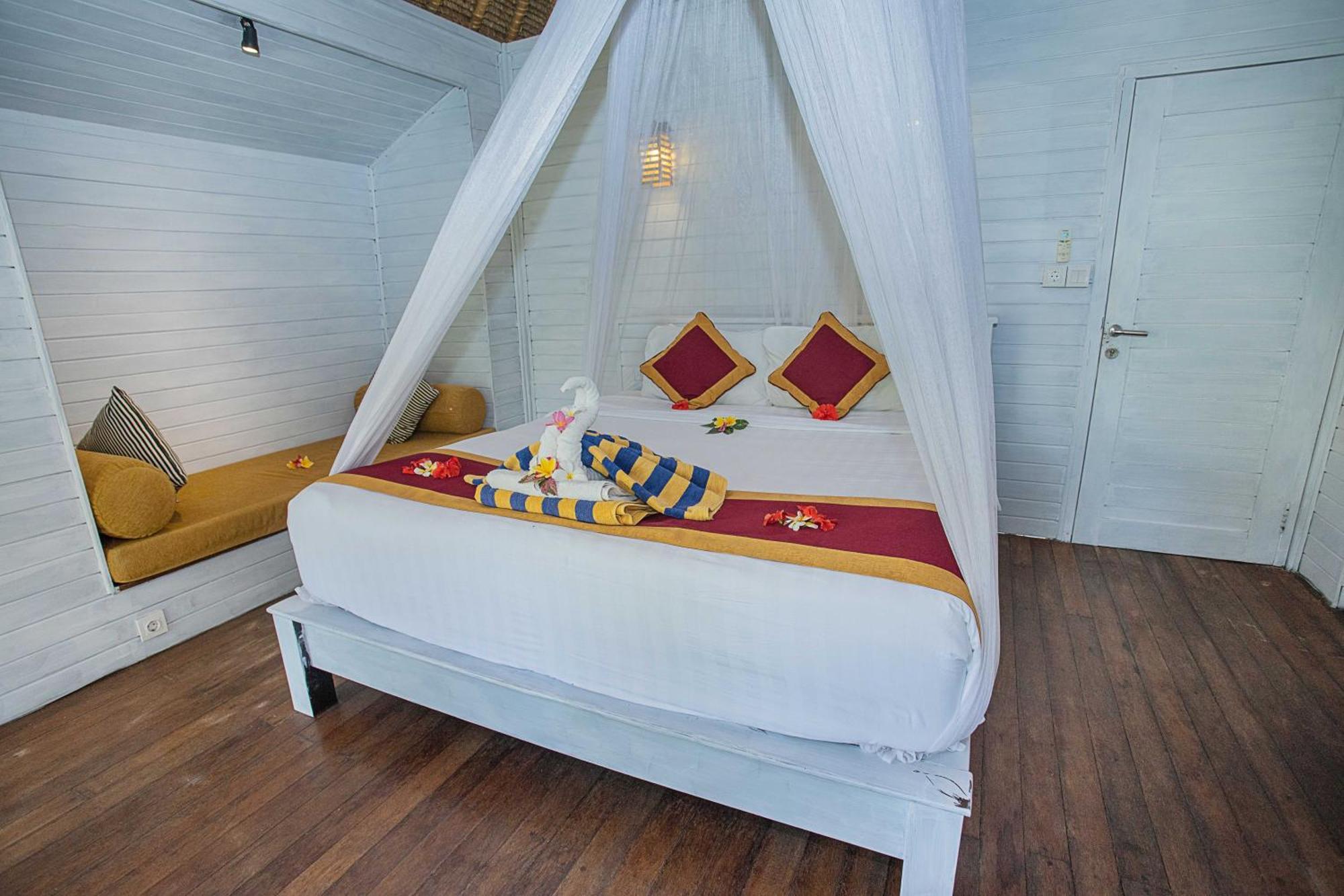 Koji Garden Huts Hotel Нуса Лембонган Екстериор снимка