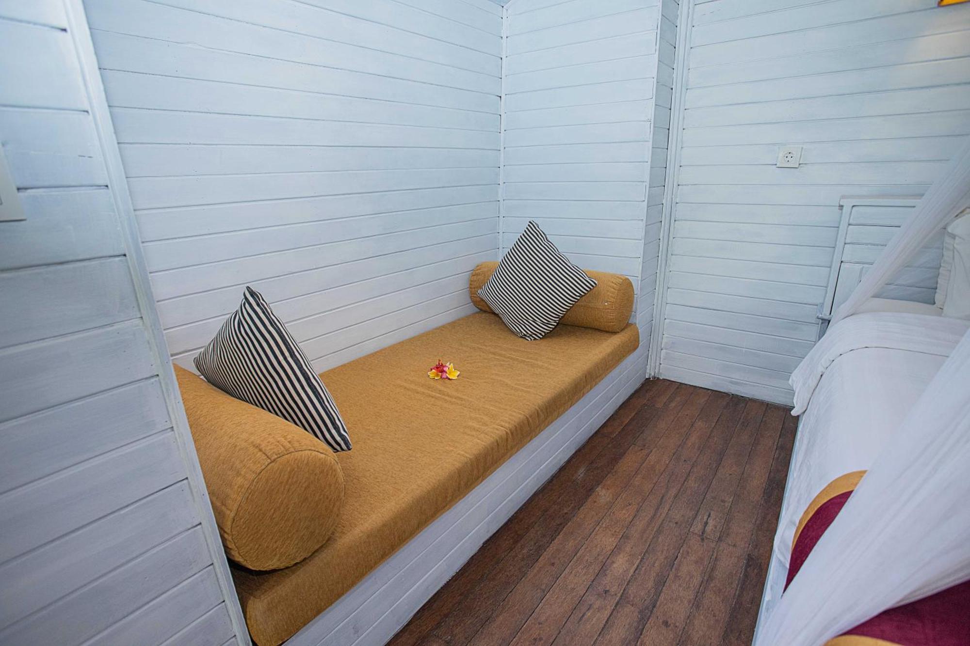 Koji Garden Huts Hotel Нуса Лембонган Екстериор снимка